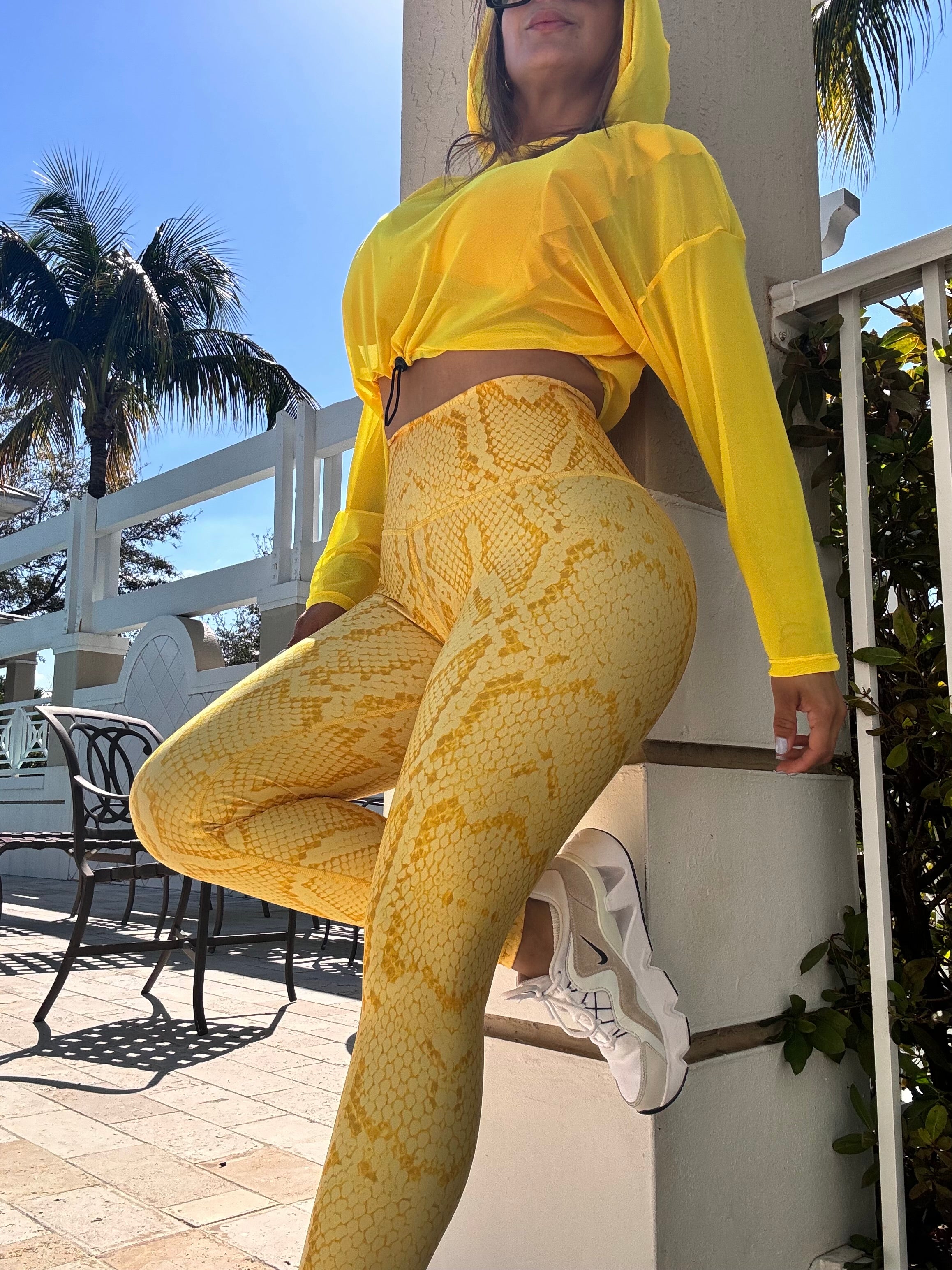 Sport set yellow snake -Legging effect leather with mesh