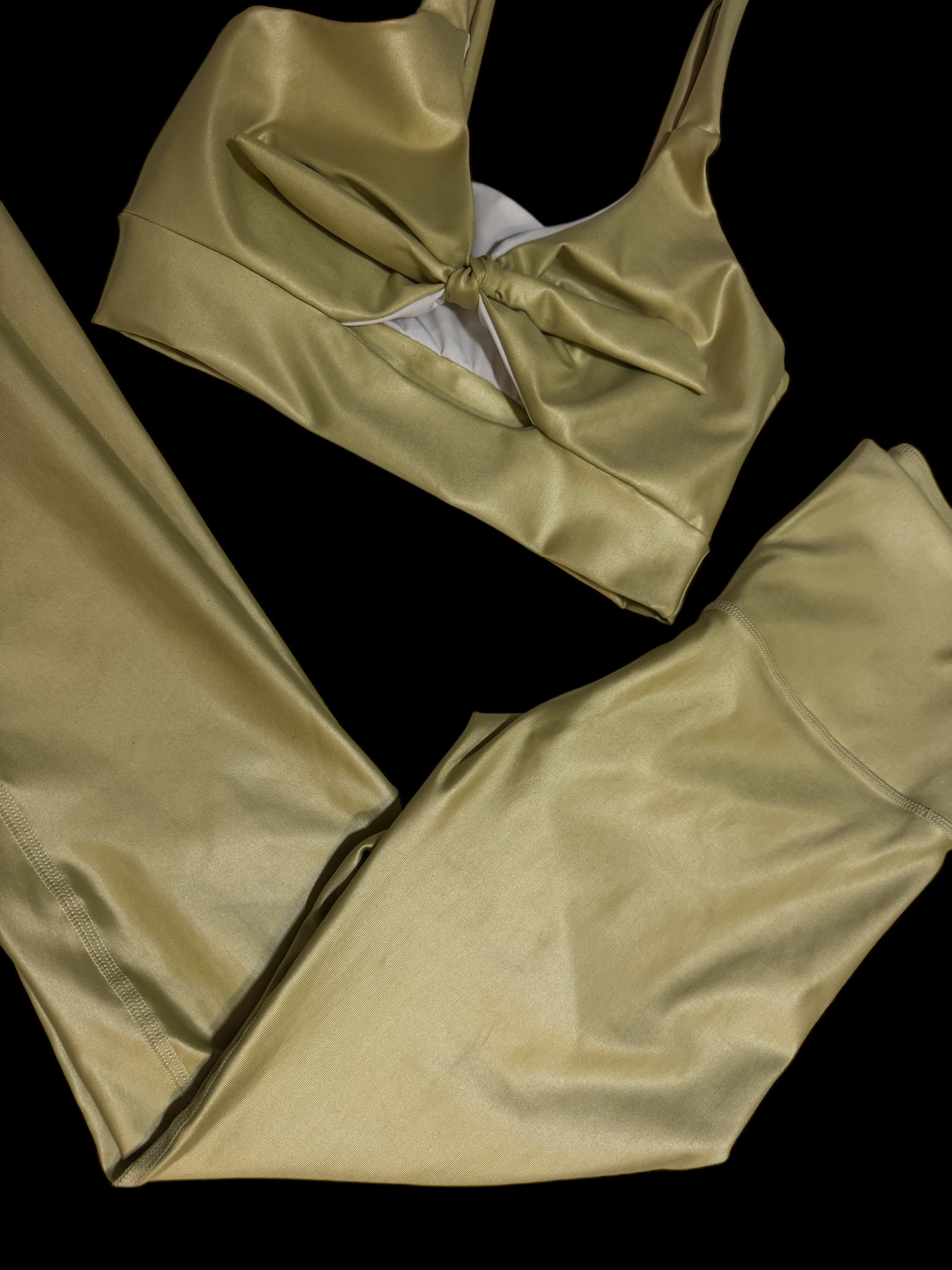 Sport Set pistachio color effect leather bow