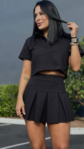 Skirt black pleated