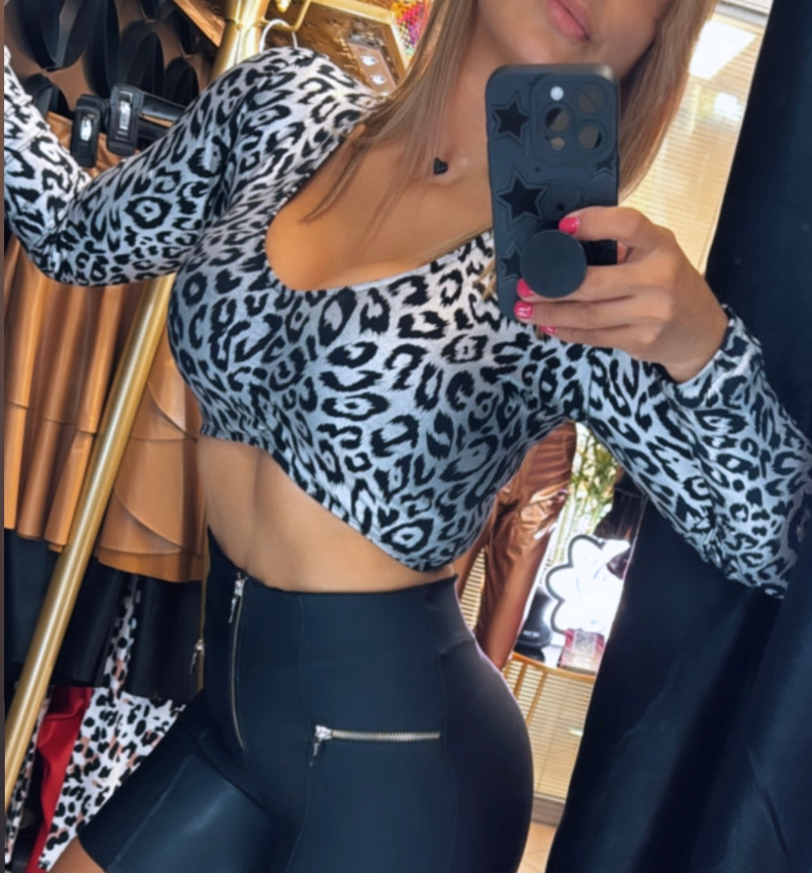 Sleeve crop top supplex Leopard silver color