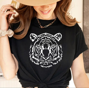 Woman tiger t-shirt