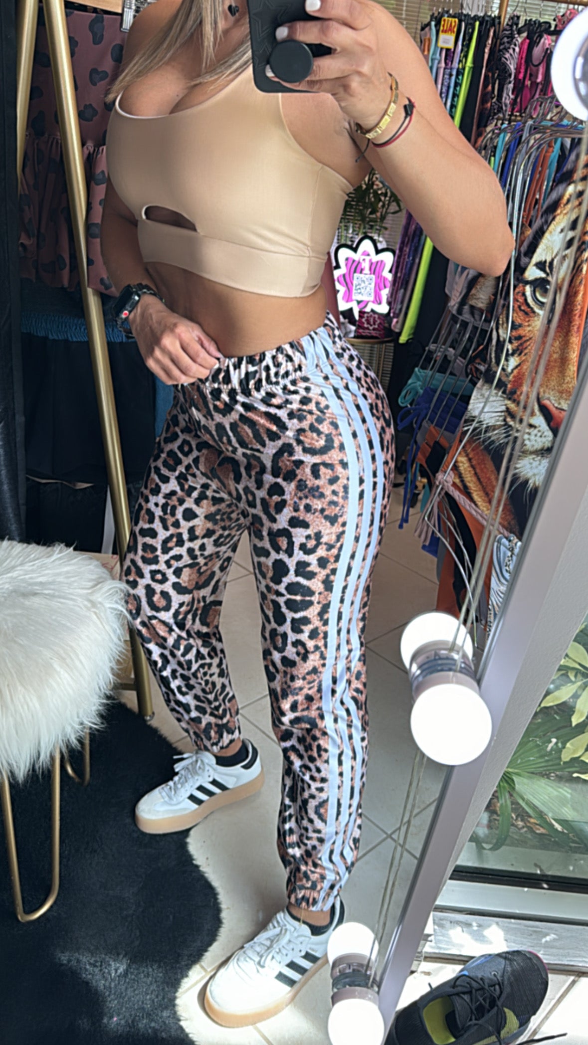 Fashion Jogger leopard with three white stripes