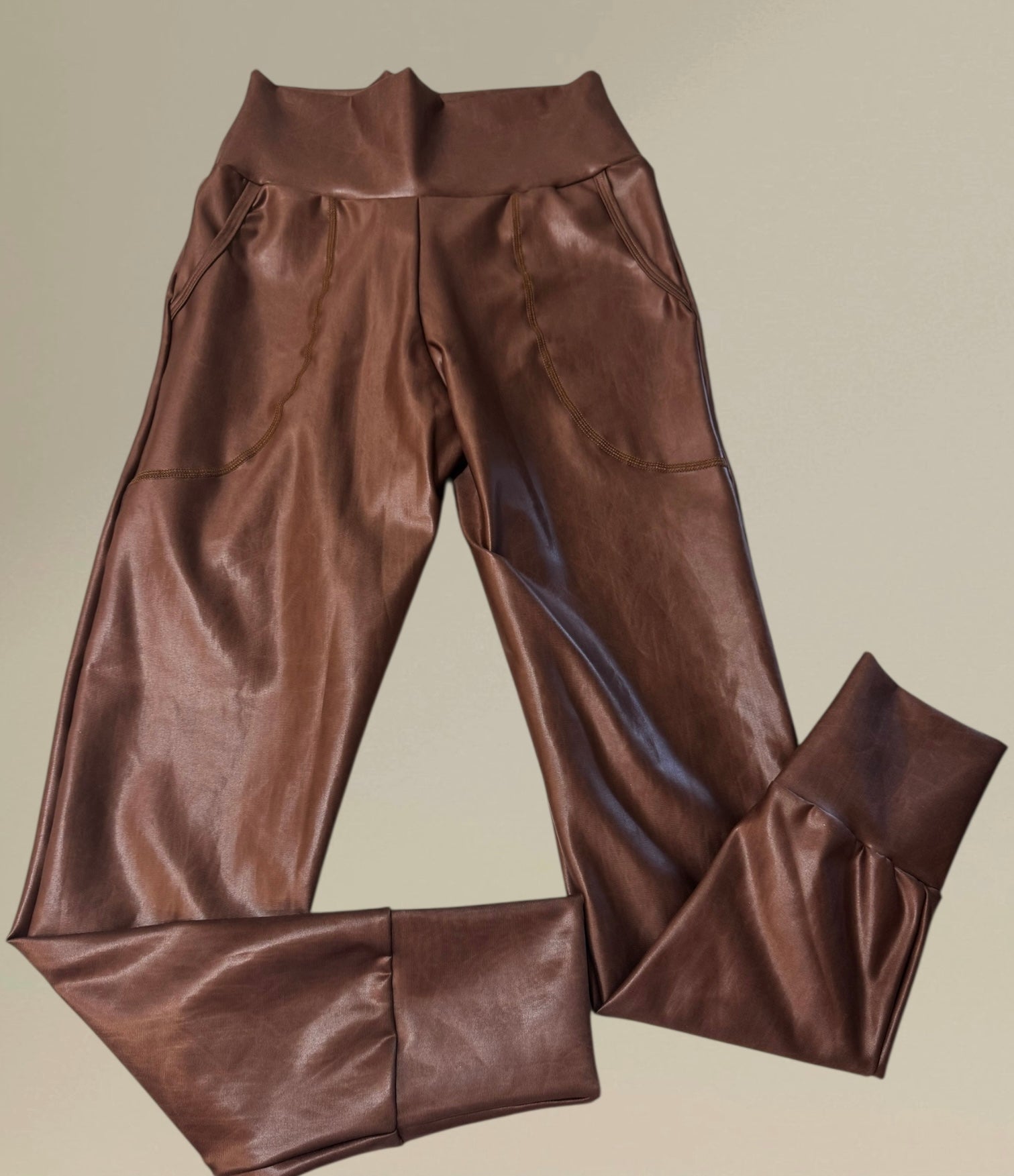 jogger basic -leather effect