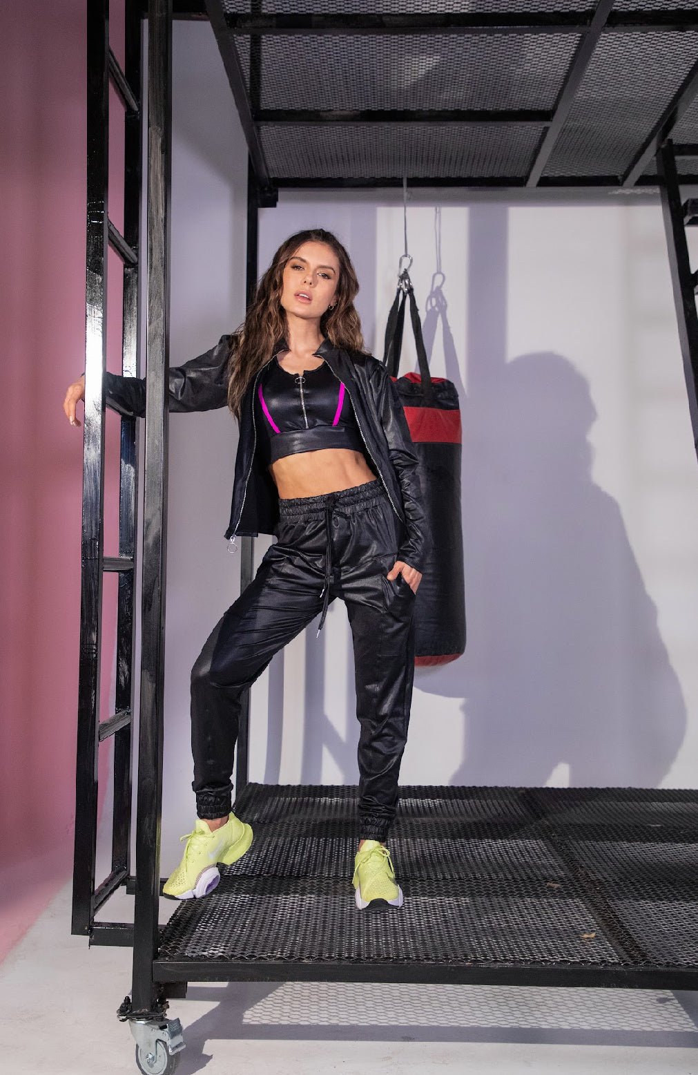Crop top olympic basic with zipper- effect leather