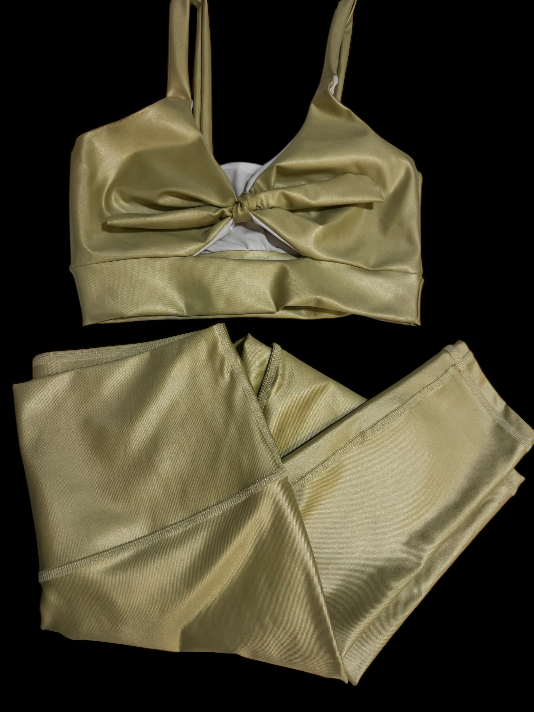 Sport Set pistachio color effect leather bow