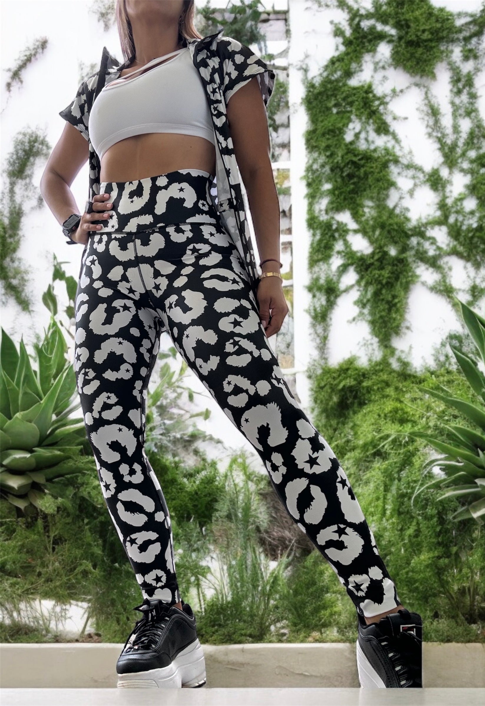 Sports Set Leopard black and white with stars - 2 pieces