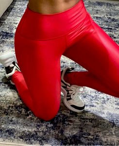 Red color leggings effect leather básic